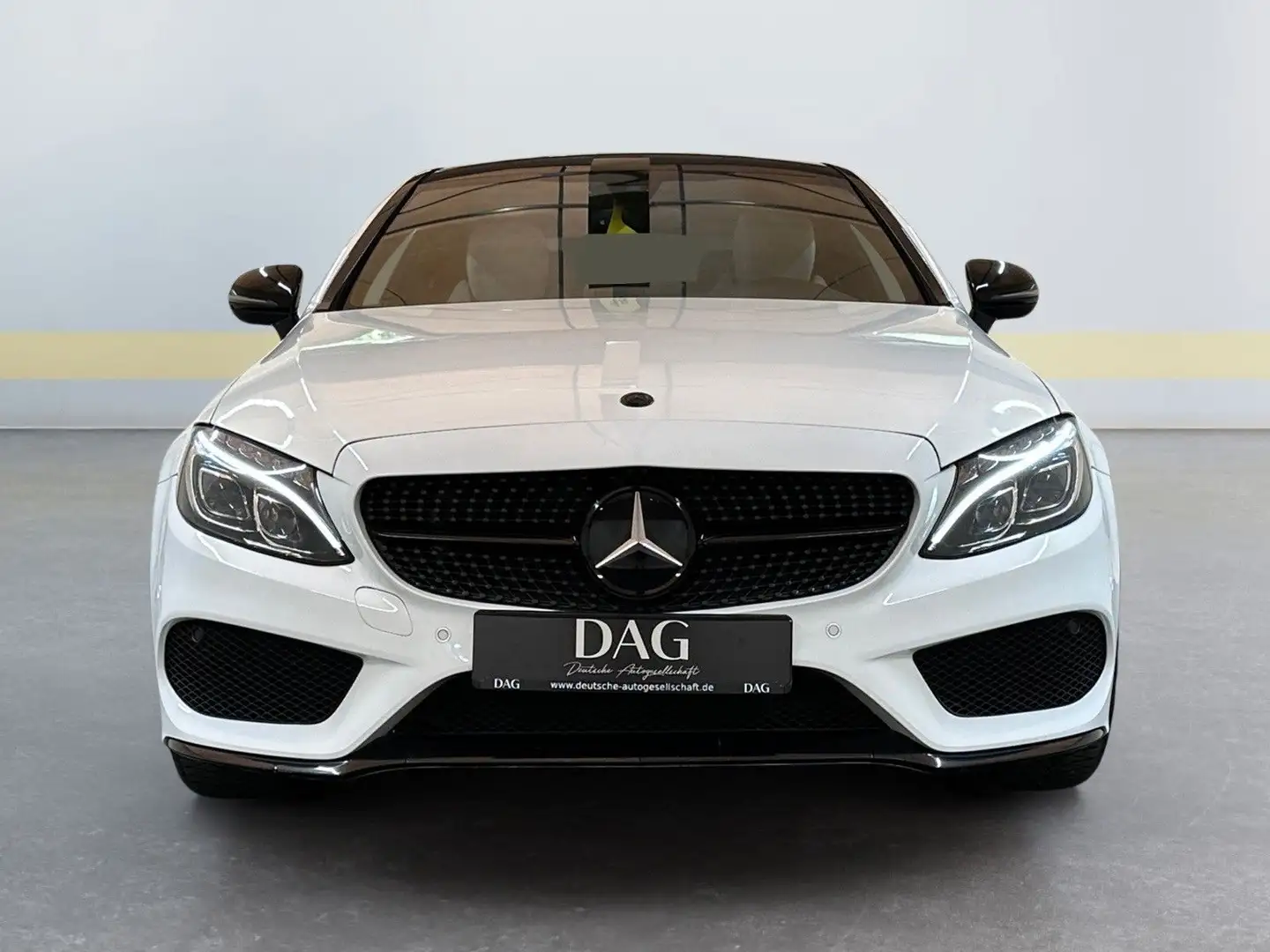 Mercedes-Benz C 300 Coupé +AMG-LINE+LED+PANO+KESSY+NAVI+BURM.+ Bílá - 2