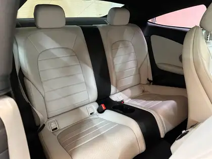 Annonce voiture d'occasion Mercedes-Benz C 300 - CARADIZE