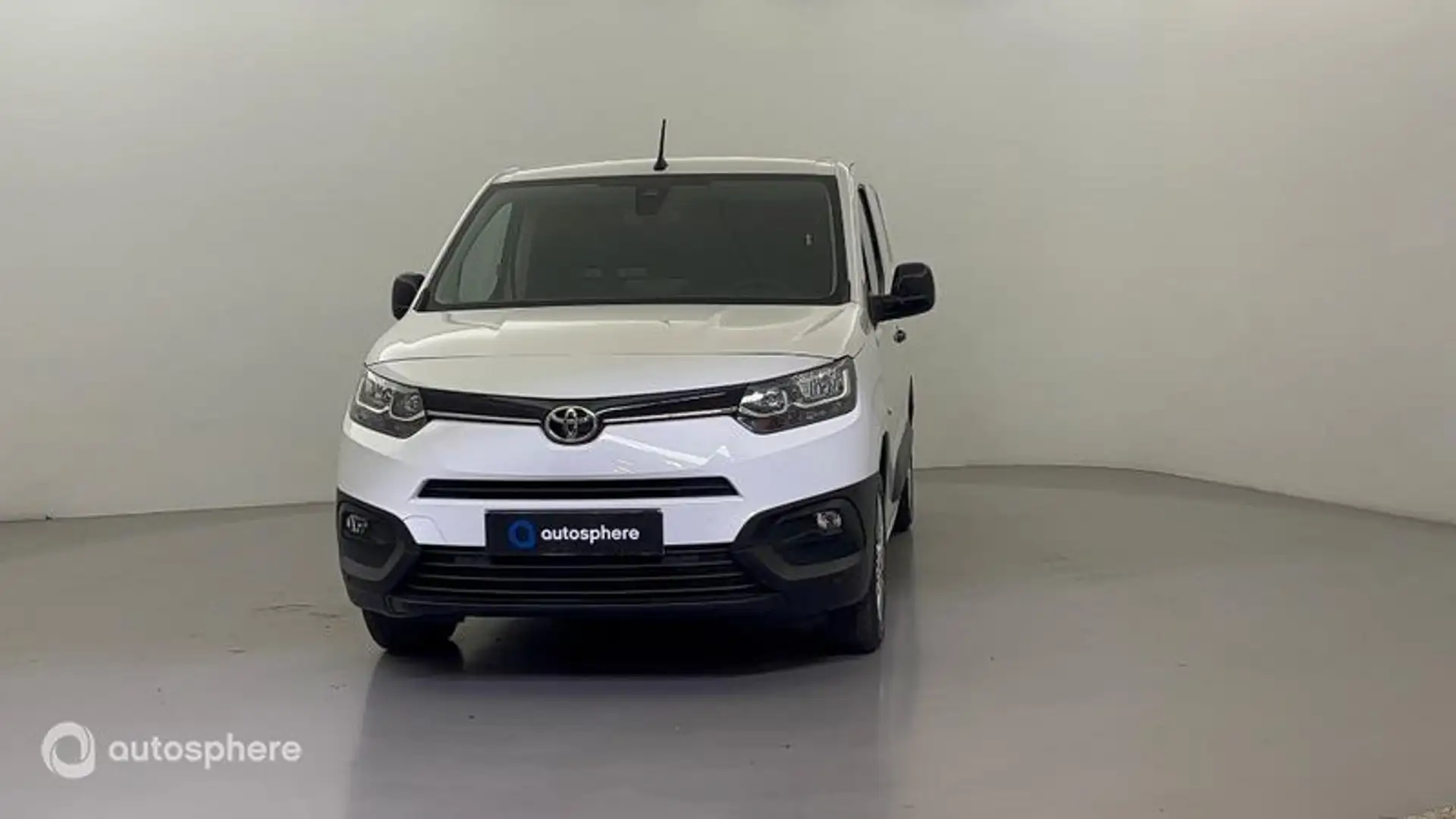 Toyota Proace City Medium 110 VVT-i Dynamic RC23 - 2