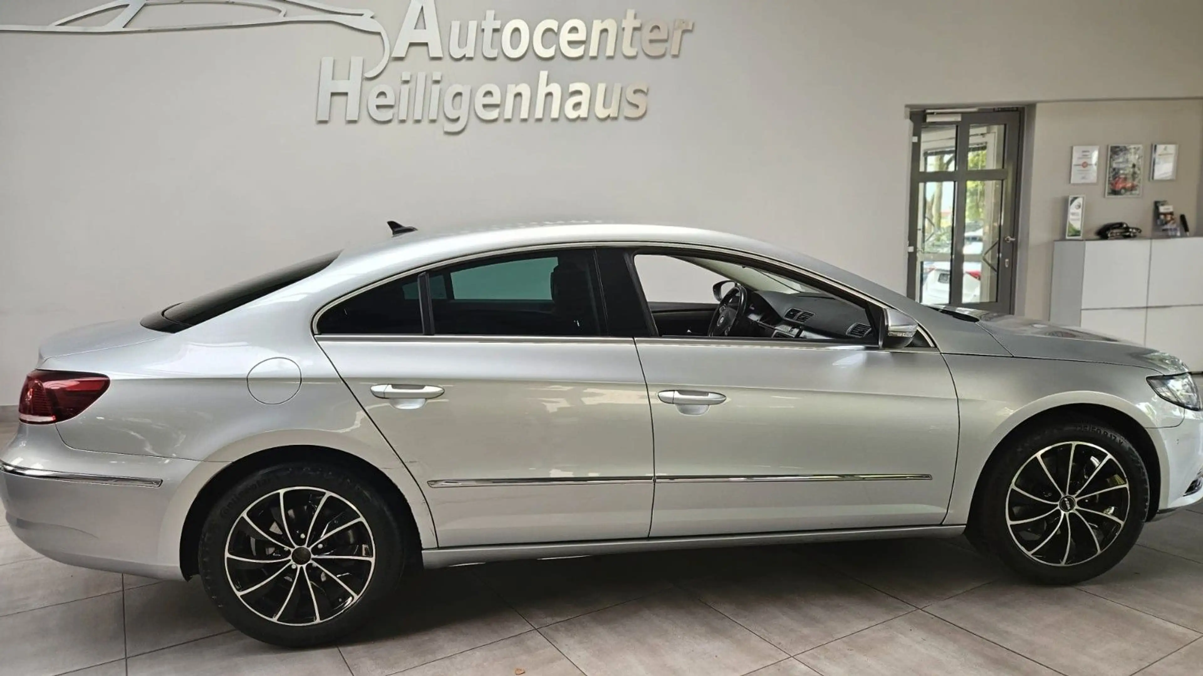 Volkswagen CC 1.4 TSI BMT Navi Tempo Bi-XENON — photo 3