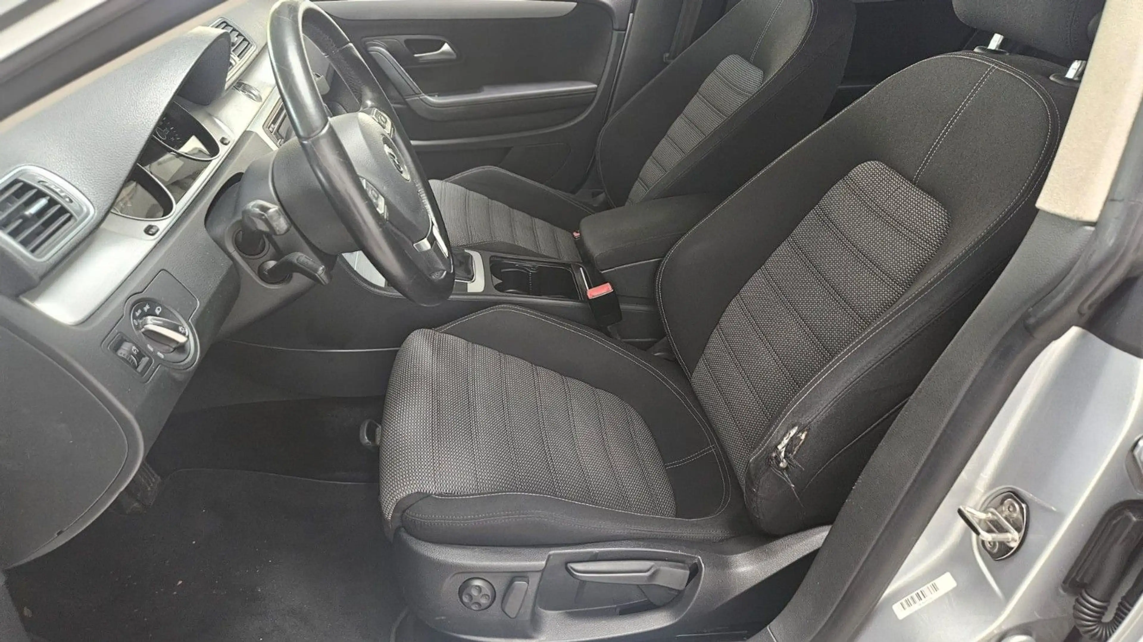Volkswagen CC 1.4 TSI BMT Navi Tempo Bi-XENON — photo 14
