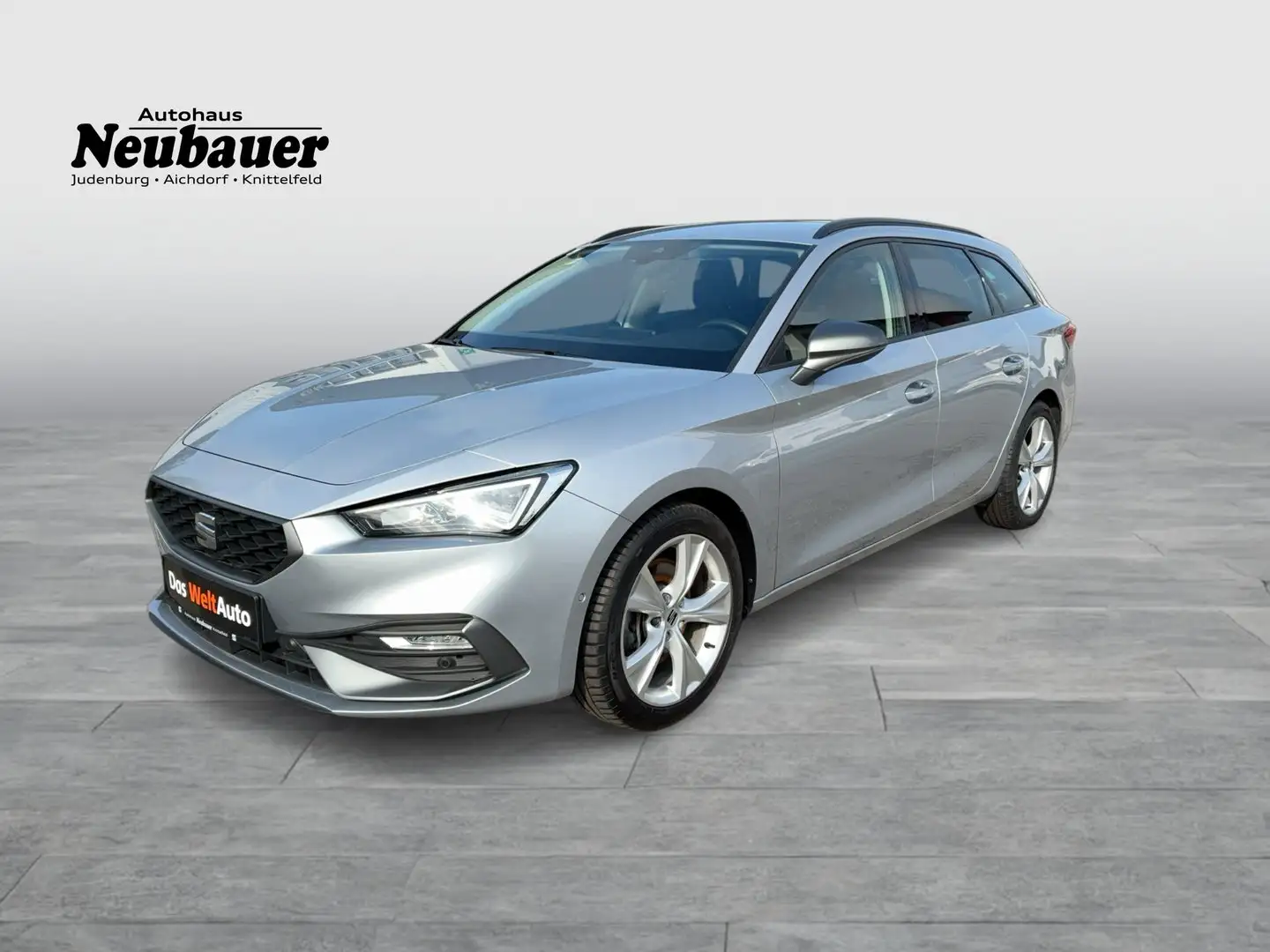 SEAT Leon FR 2.0 TDI DSG 150 PS Silber - 1