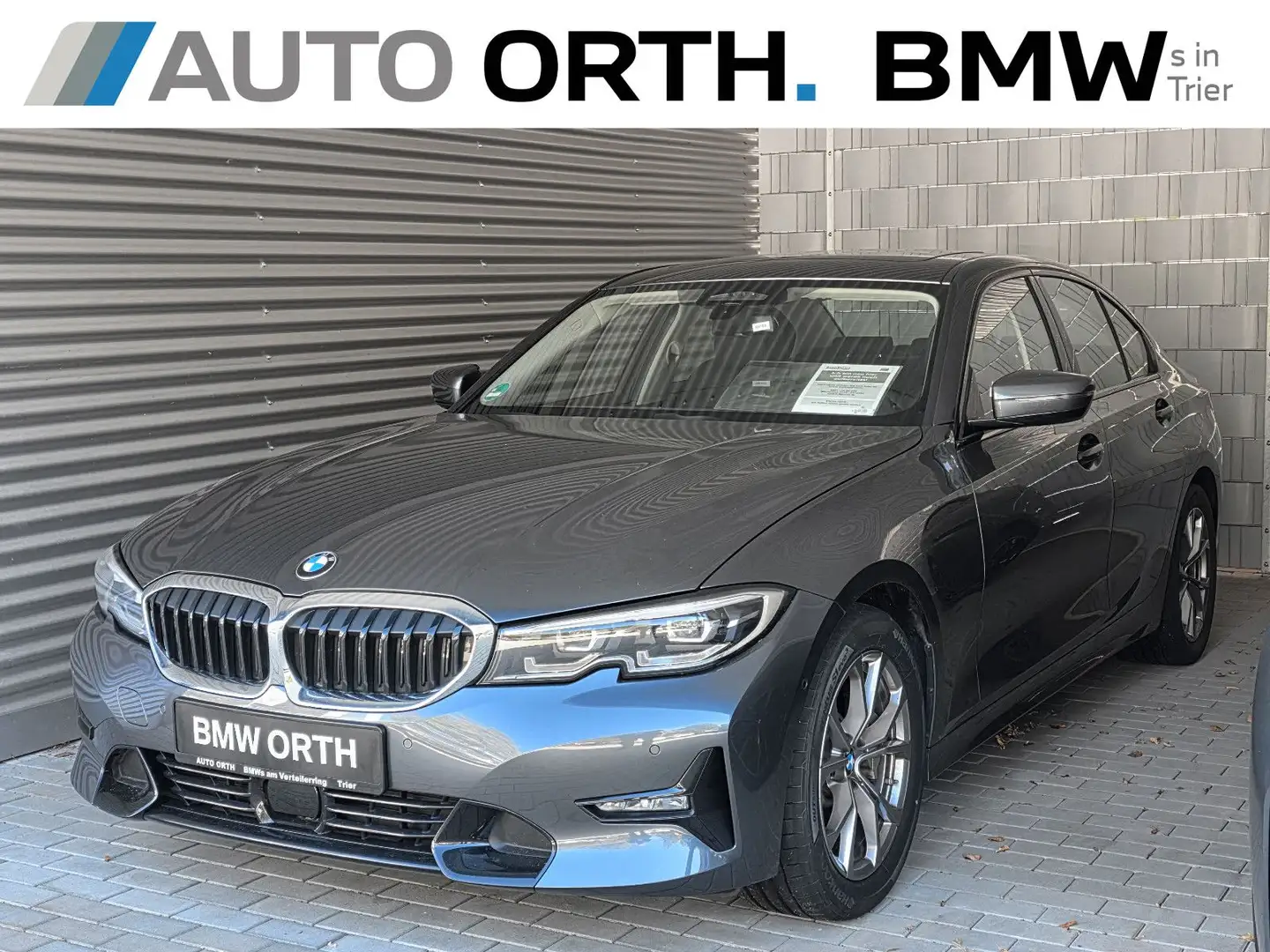 BMW 330 i Sport-Line LEDER LC-PROF GLAS-SD KAMERA ACC Gris - 1