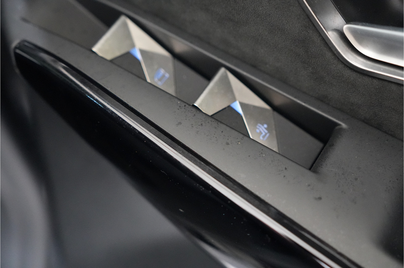 DS Automobiles DS 7 E-Tense 300 pk 4x4 Performance Line | Pano | Nacht — photo 24