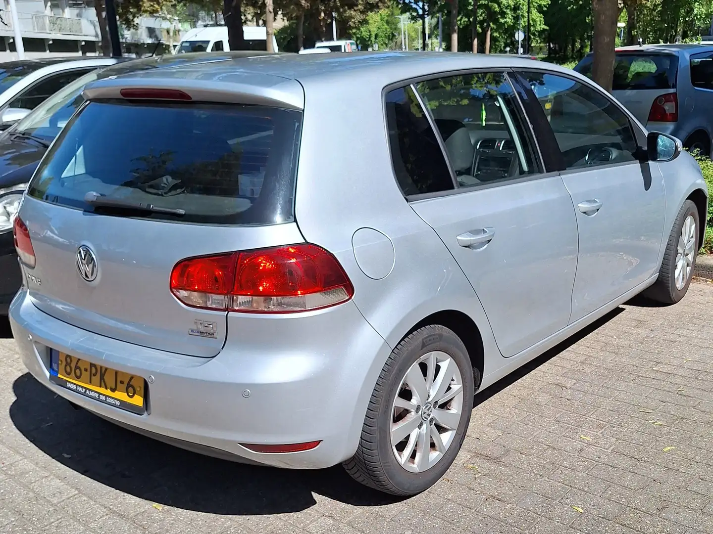 Volkswagen Golf Golf 1.2 TSI TourII BlueM Zilver - 2