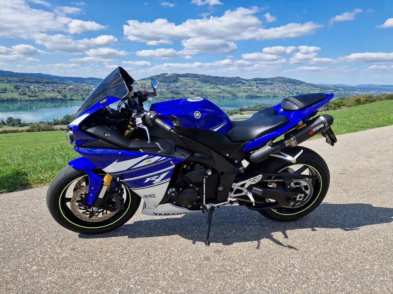 Yamaha YZF-R1