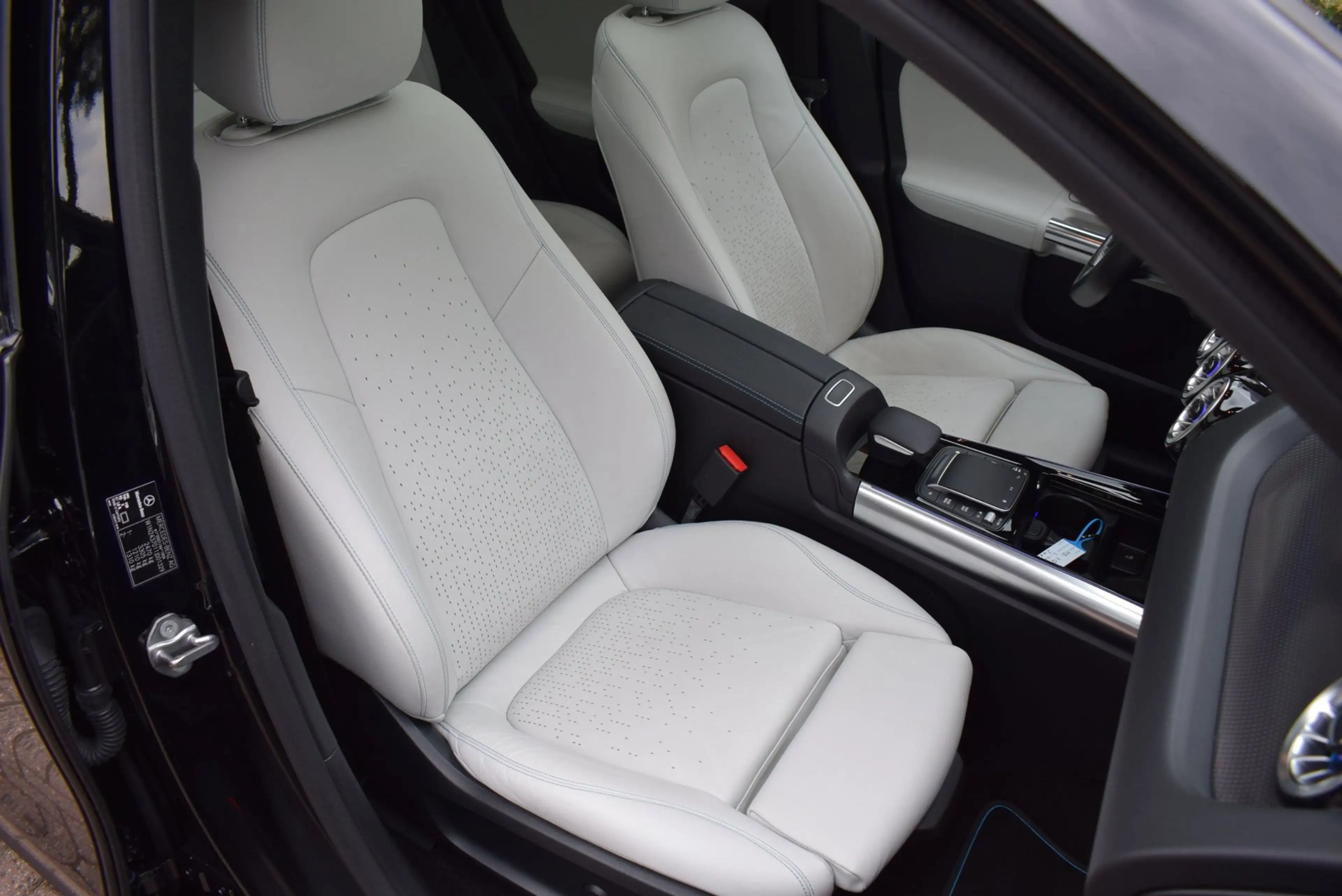 Mercedes-Benz EQA 250 Edition 1 67 kWh PANO DAK/ADAP CRUISE/HEAD-UP/CARP — photo 9