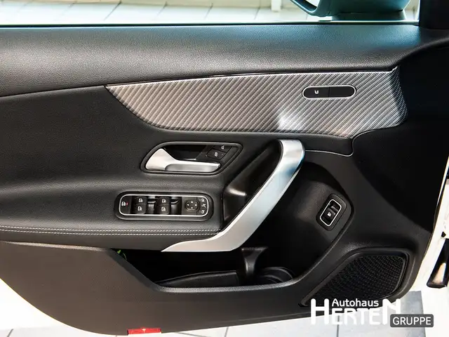 Mercedes-Benz A-Class view 9