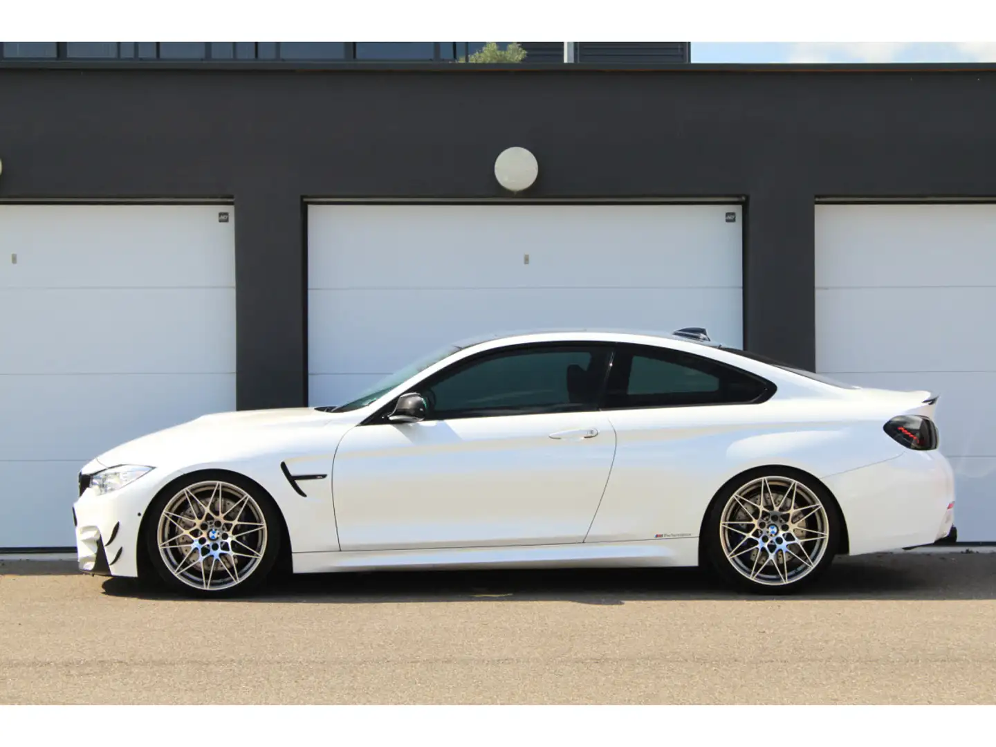 BMW M4 COMPETITION Coupé Weiß - 2