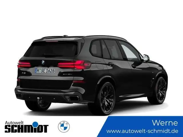 BMW X5 view 2