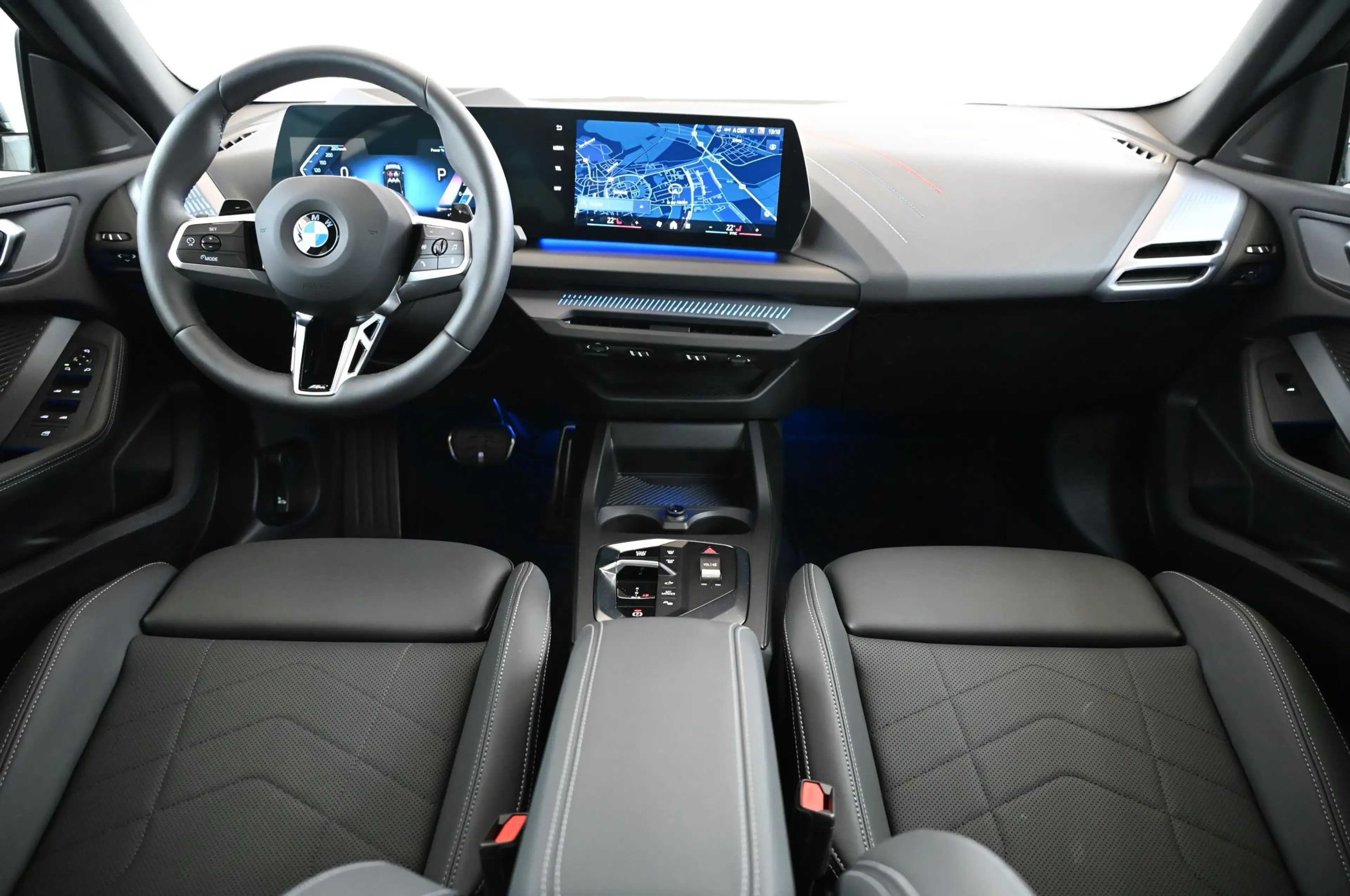 BMW 220 d GC M-Sport Innovations-Paket/Leder/Pano/18 — photo 11