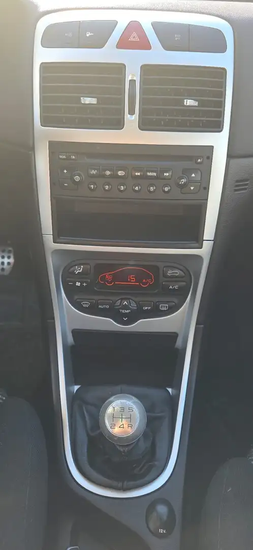 Peugeot 307 CC 2.0i 16v Dynamique Gris - 2