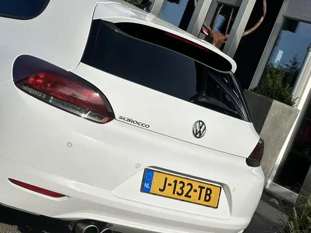 Volkswagen Scirocco view 6