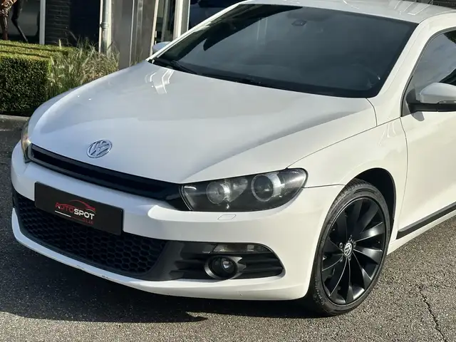 Volkswagen Scirocco view 2
