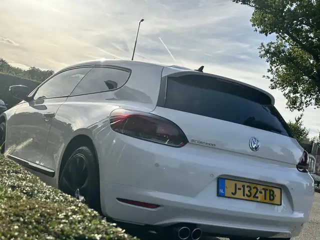 Volkswagen Scirocco view 10