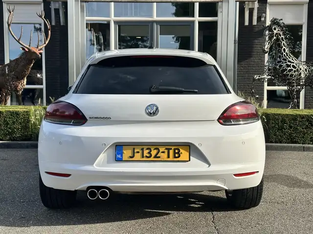 Volkswagen Scirocco view 11