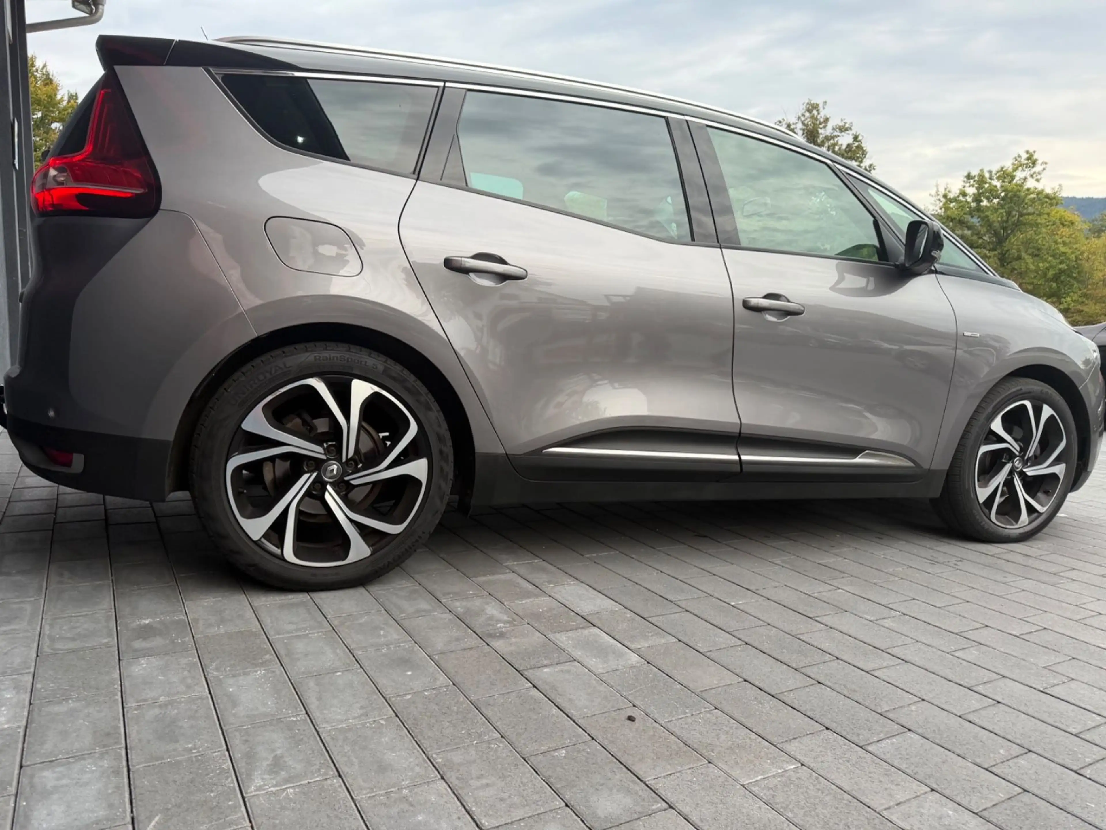 Renault Scenic IV Grand BOSE Edition*RFK*AHK*7xSitzer*Au — photo 4