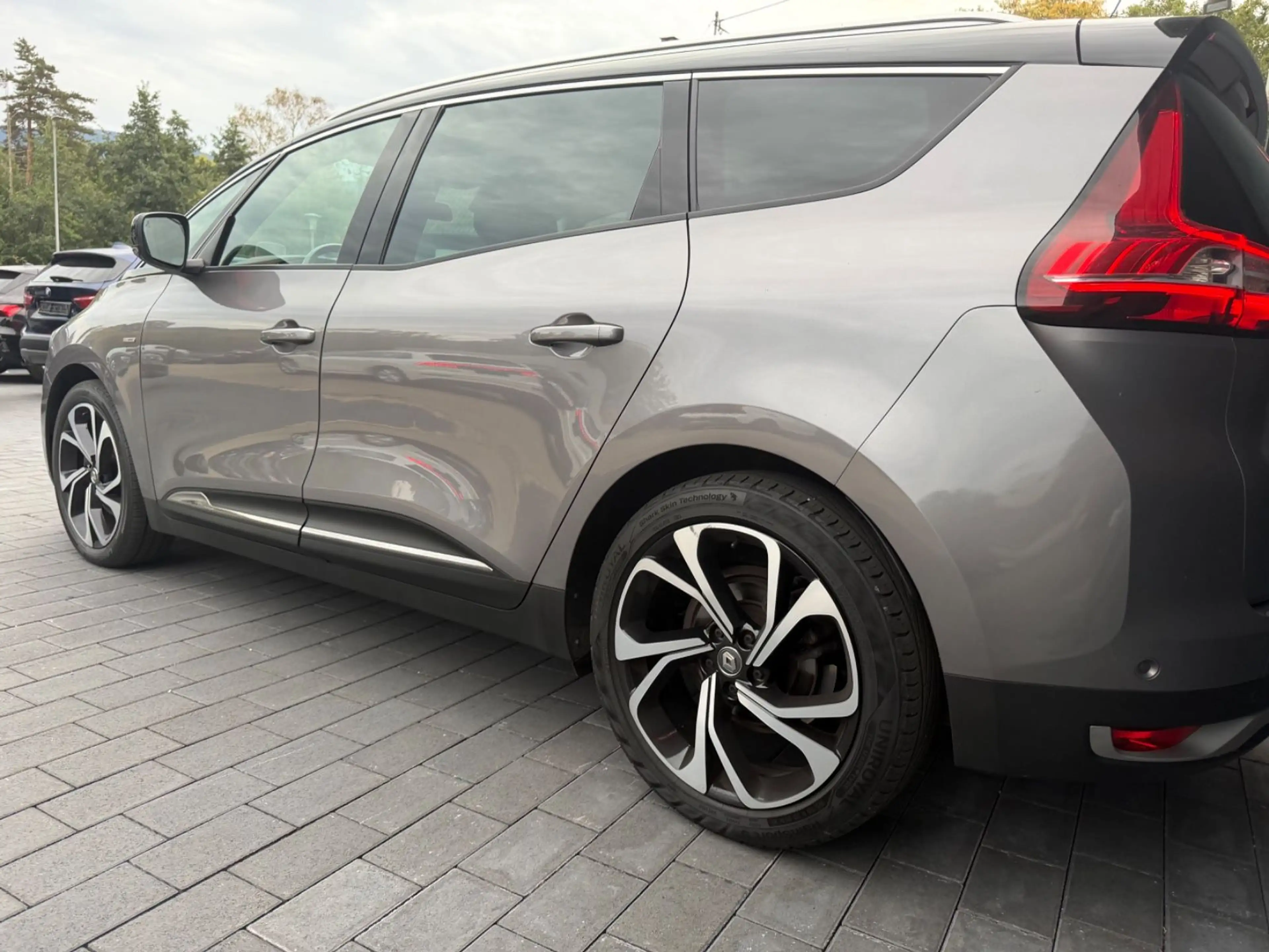 Renault Scenic IV Grand BOSE Edition*RFK*AHK*7xSitzer*Au — photo 6