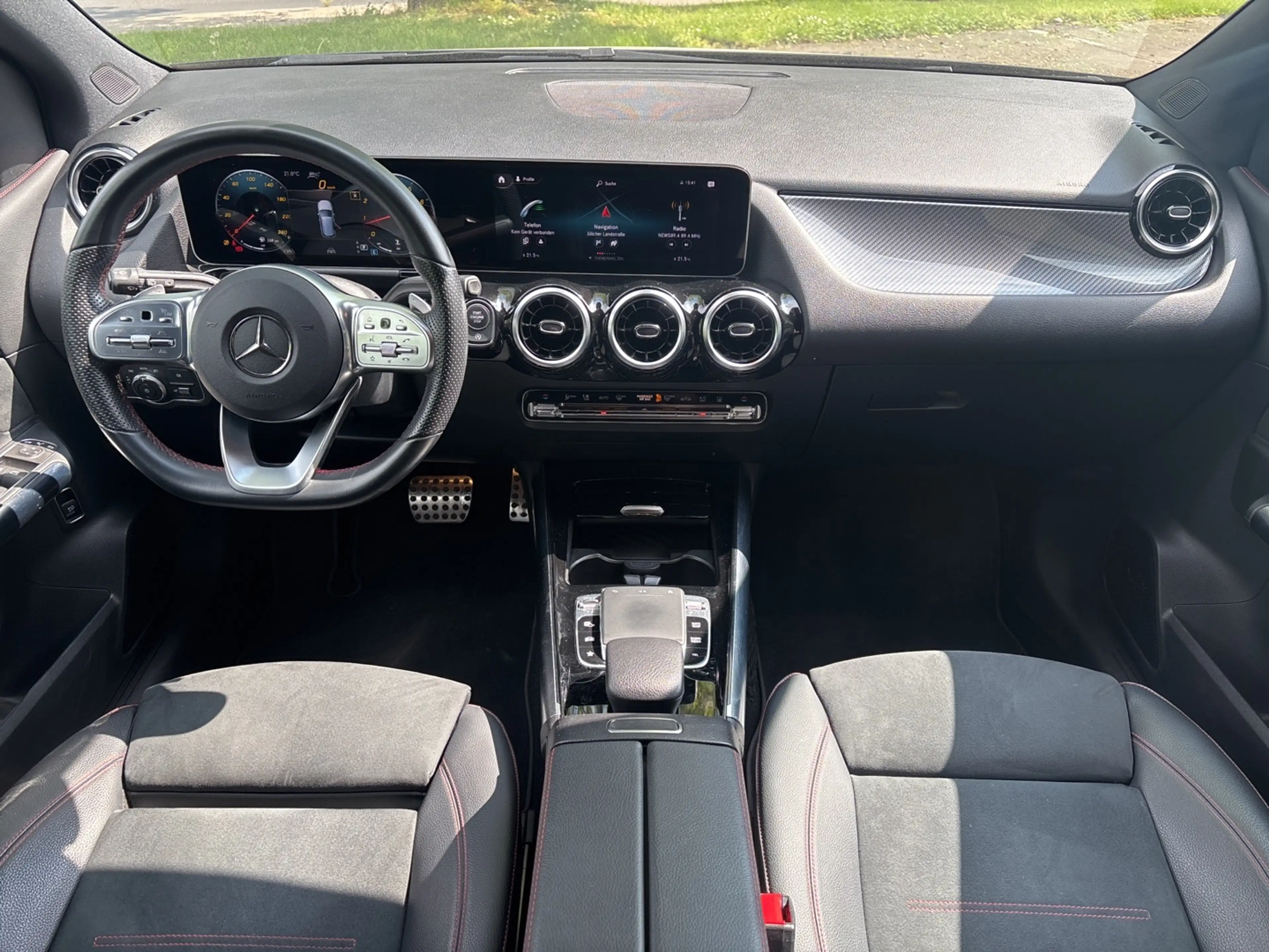Mercedes-Benz B 220 AMG Line 4Matic — photo 9