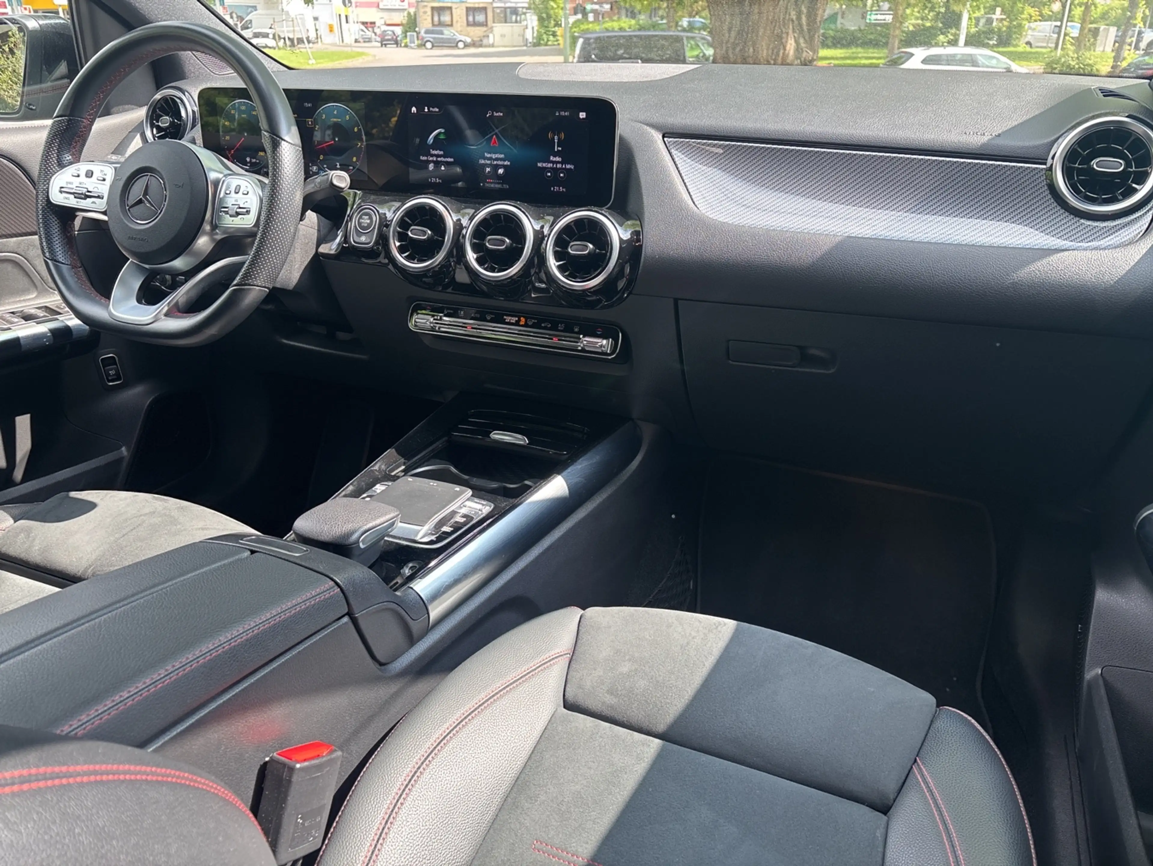 Mercedes-Benz B 220 AMG Line 4Matic — photo 8