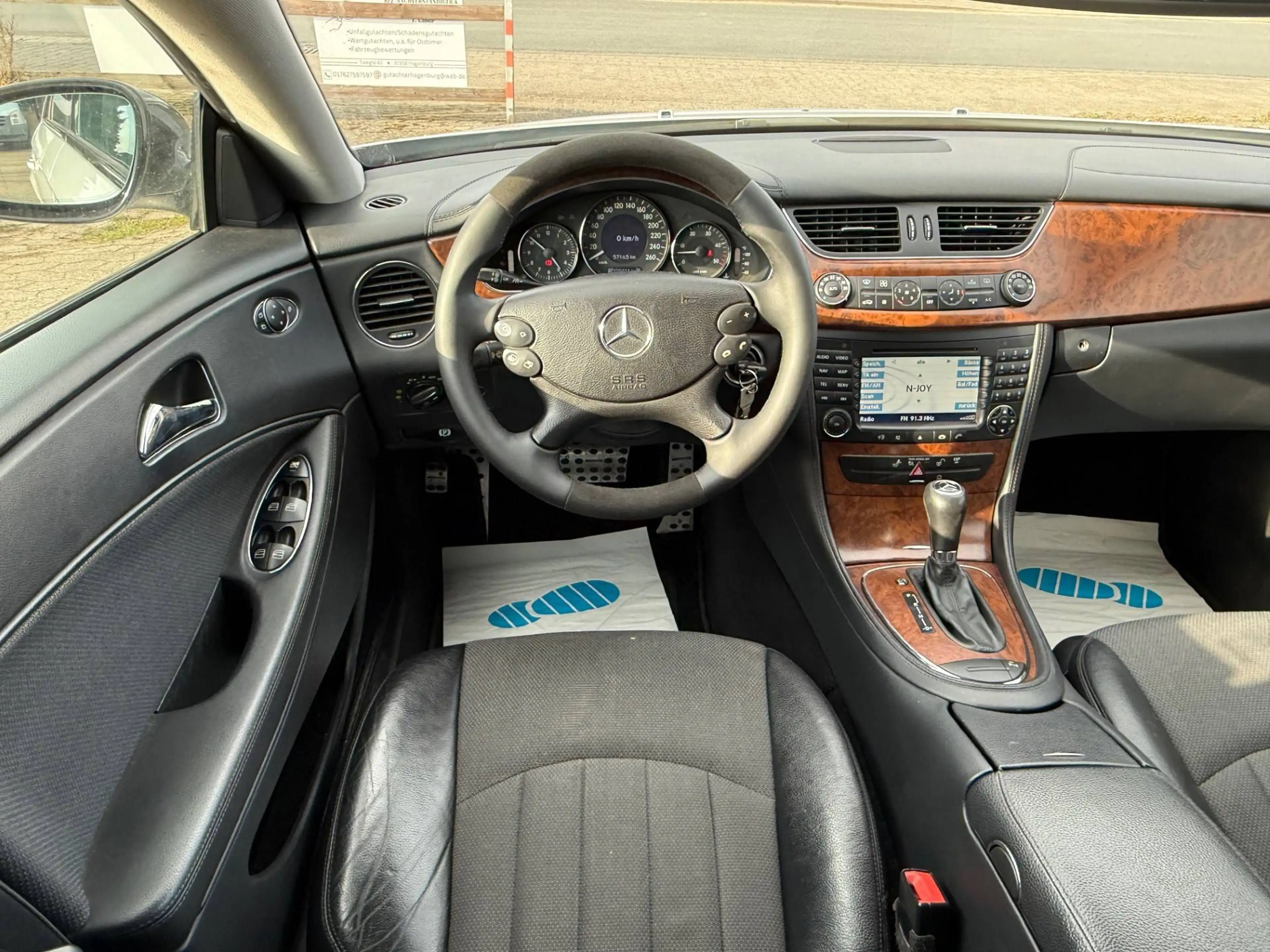 Mercedes-Benz CLS 320 CLS 320 / 350 CDI AMG — photo 14