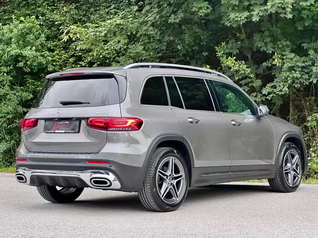 Mercedes-Benz GLB Class view 2