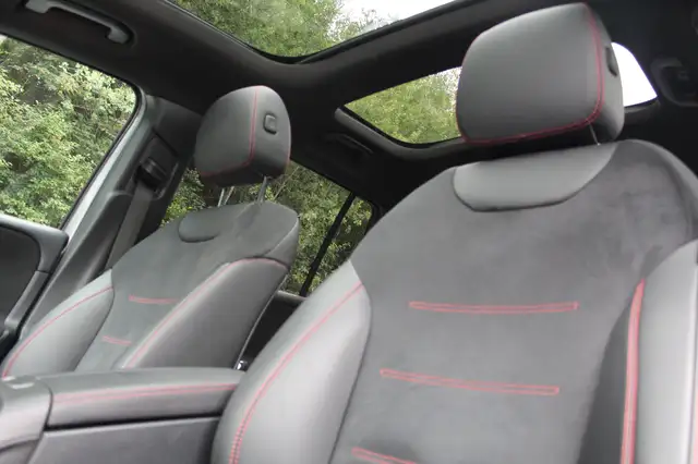 Mercedes-Benz GLB Class view 13