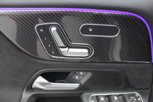 Mercedes-Benz GLB Class view 14