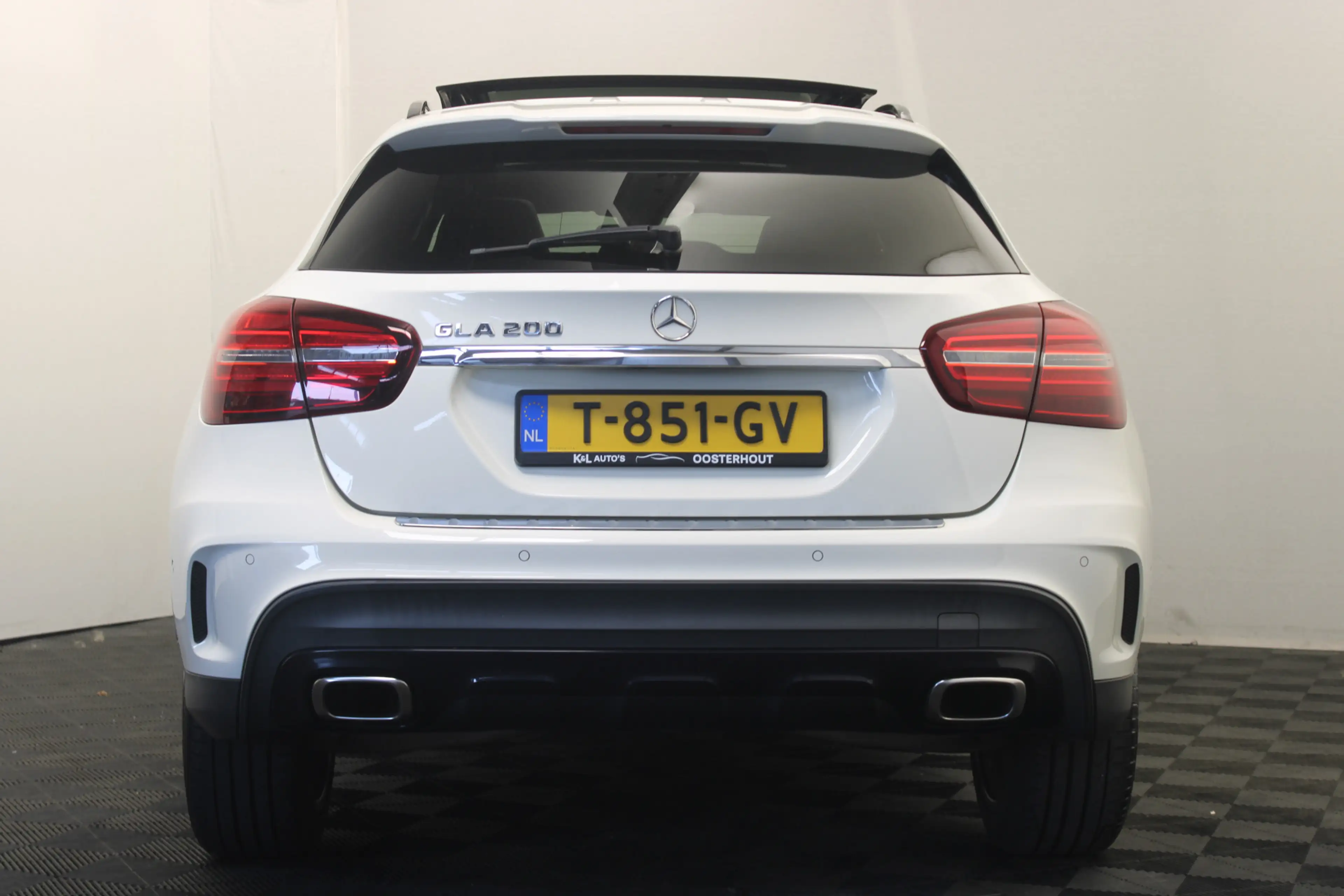 Mercedes-Benz GLA 200 Premium Plus |Pano|Navi| — photo 8