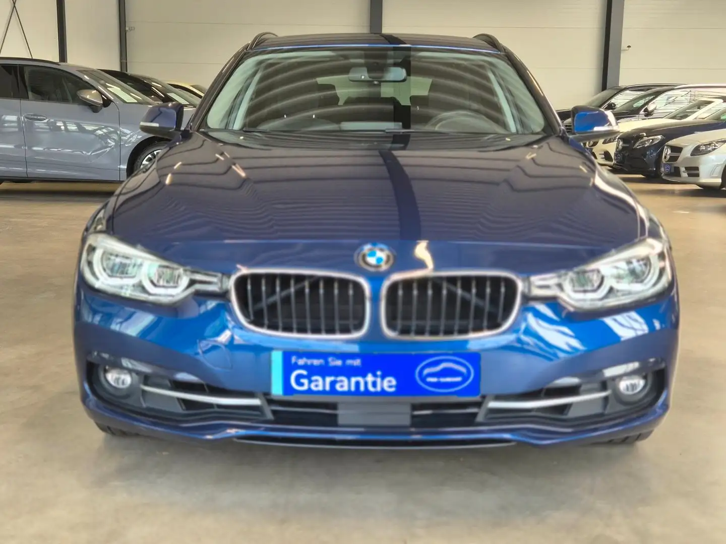 BMW 320 i TOURING SPORTLINE NAVI LED PANO ACC SHZ AHK Bleu - 2