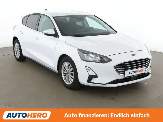 Ford Focus view 8