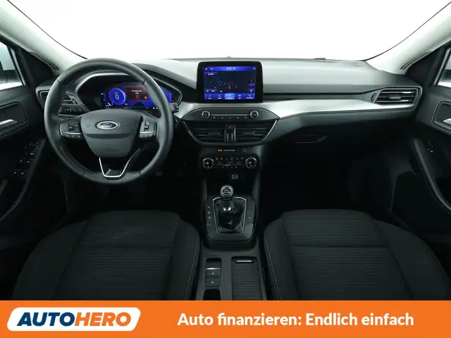Ford Focus view 12