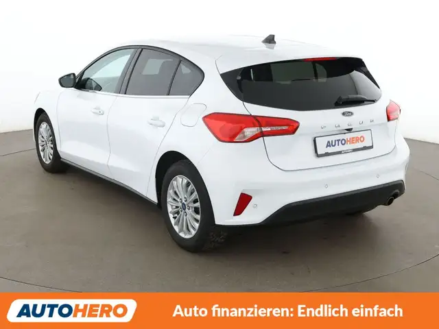 Ford Focus view 4