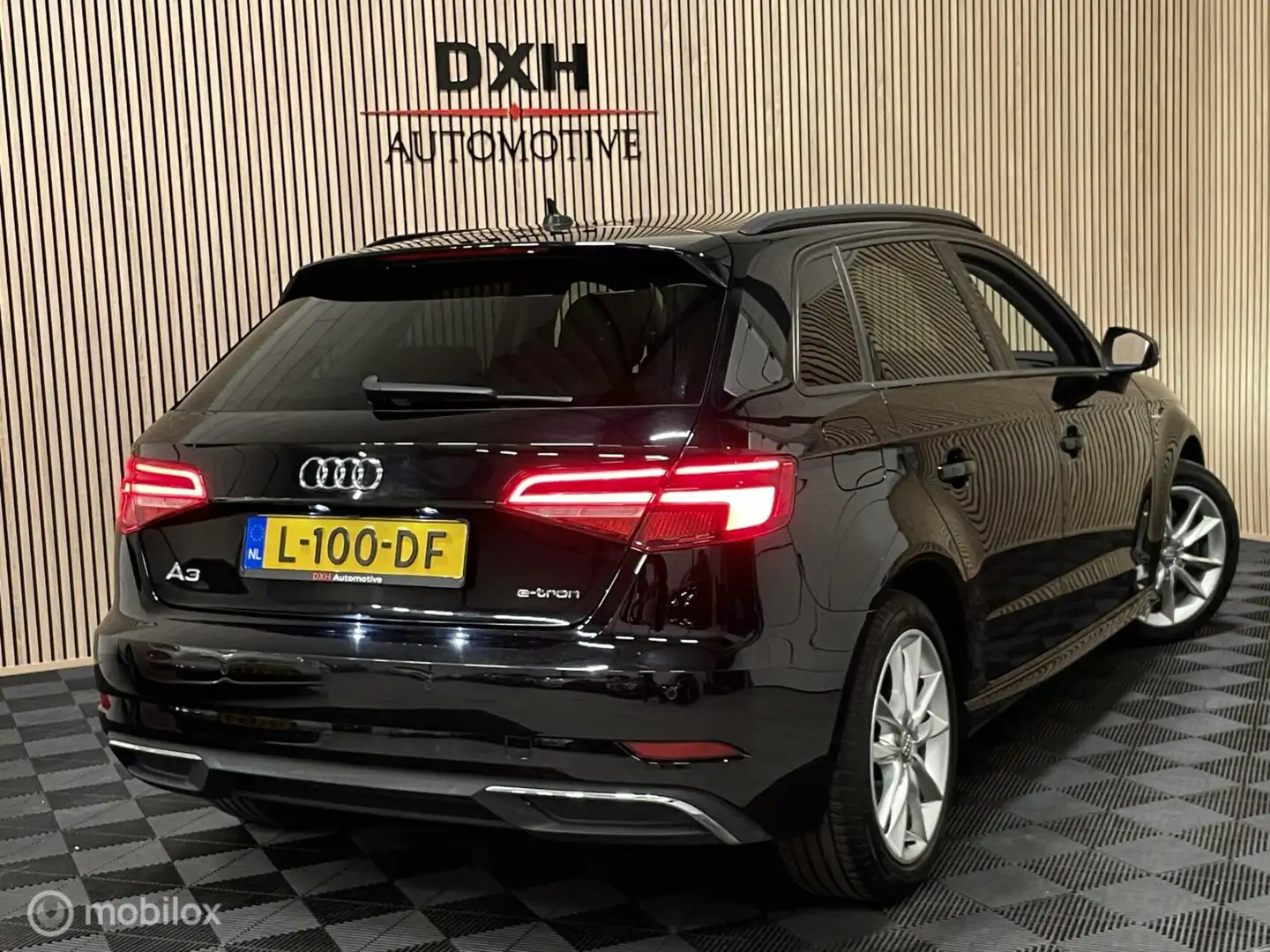 Audi A3 Sportback 1.4 E-Tron ProLine+ NAV KEYLS LANE STOEL Schwarz - 2