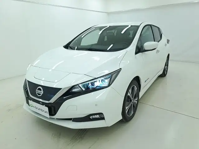 Nissan Leaf view 9