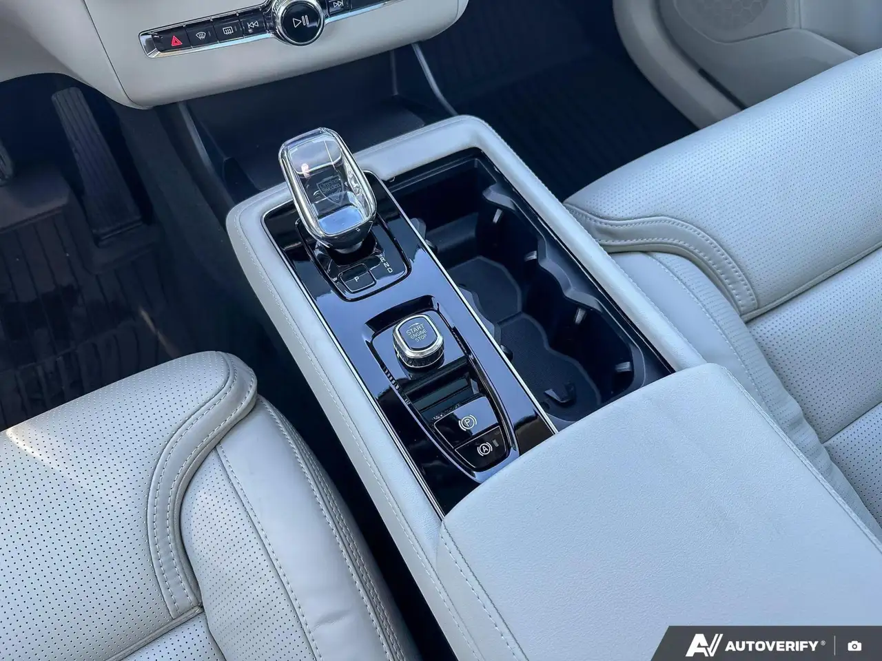 Volvo XC90 снимка Volvo XC90