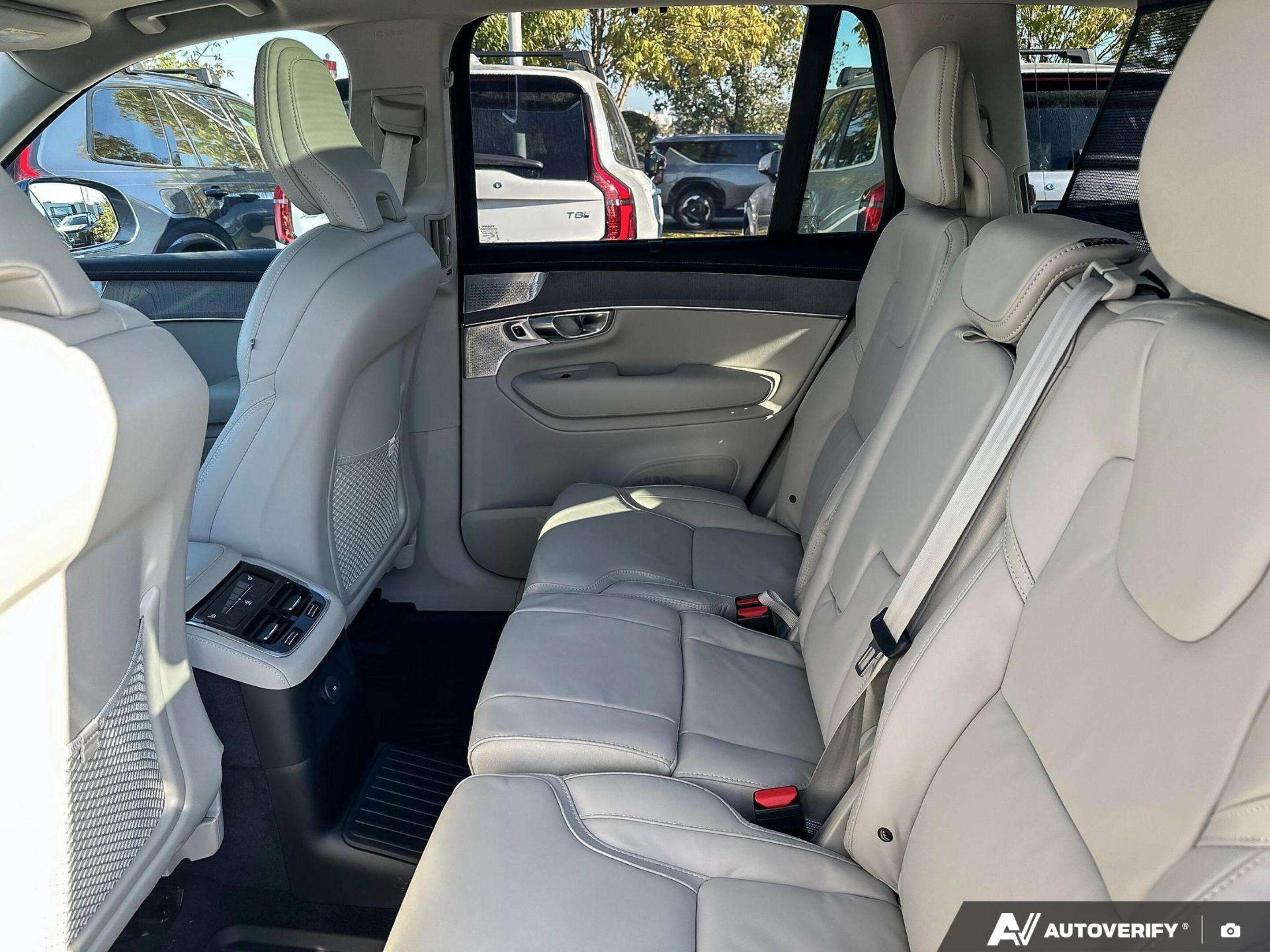 2026 Volvo XC90 Ultra Bright Theme UP TO 64 KMS OF EV RANGE! thumb 24