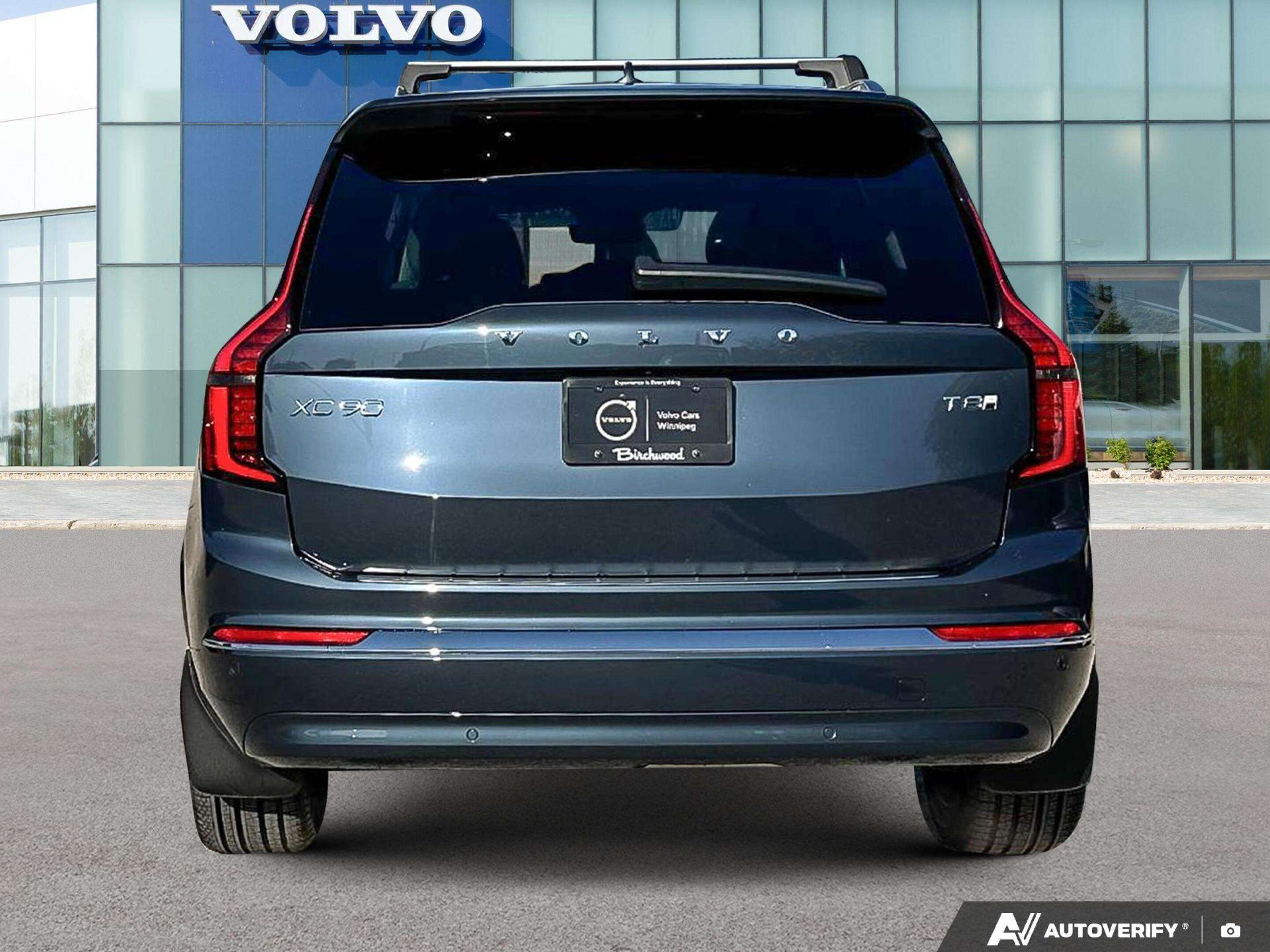 2026 Volvo XC90 Ultra Bright Theme UP TO 64 KMS OF EV RANGE! alt 5