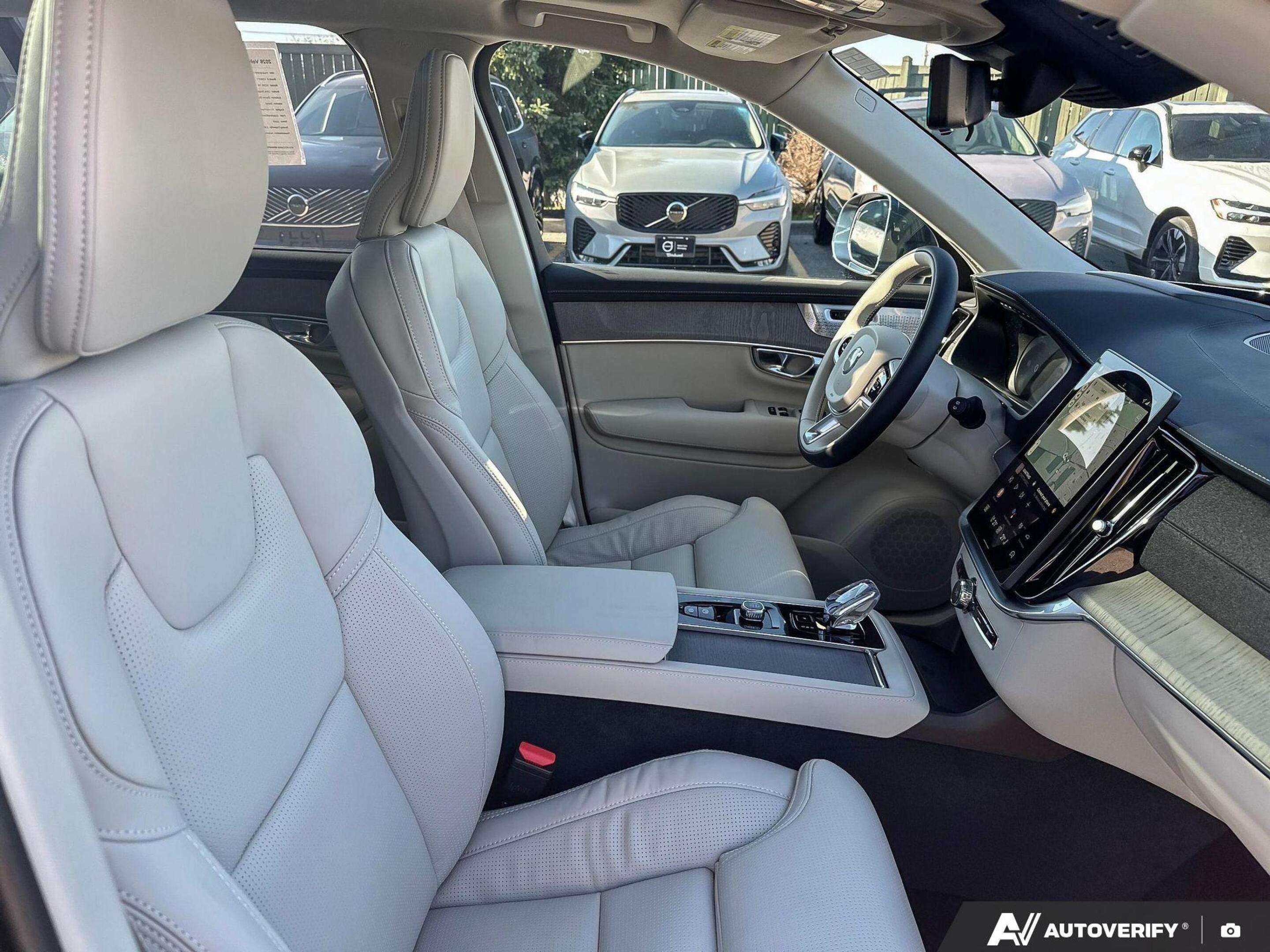 2026 Volvo XC90 Ultra Bright Theme UP TO 64 KMS OF EV RANGE! thumb 23