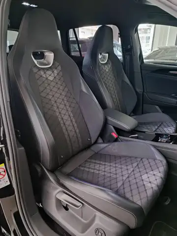 Volkswagen Tiguan view 12