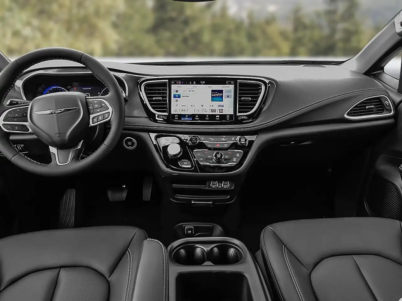 Chrysler Pacifica снимка Chrysler Pacifica