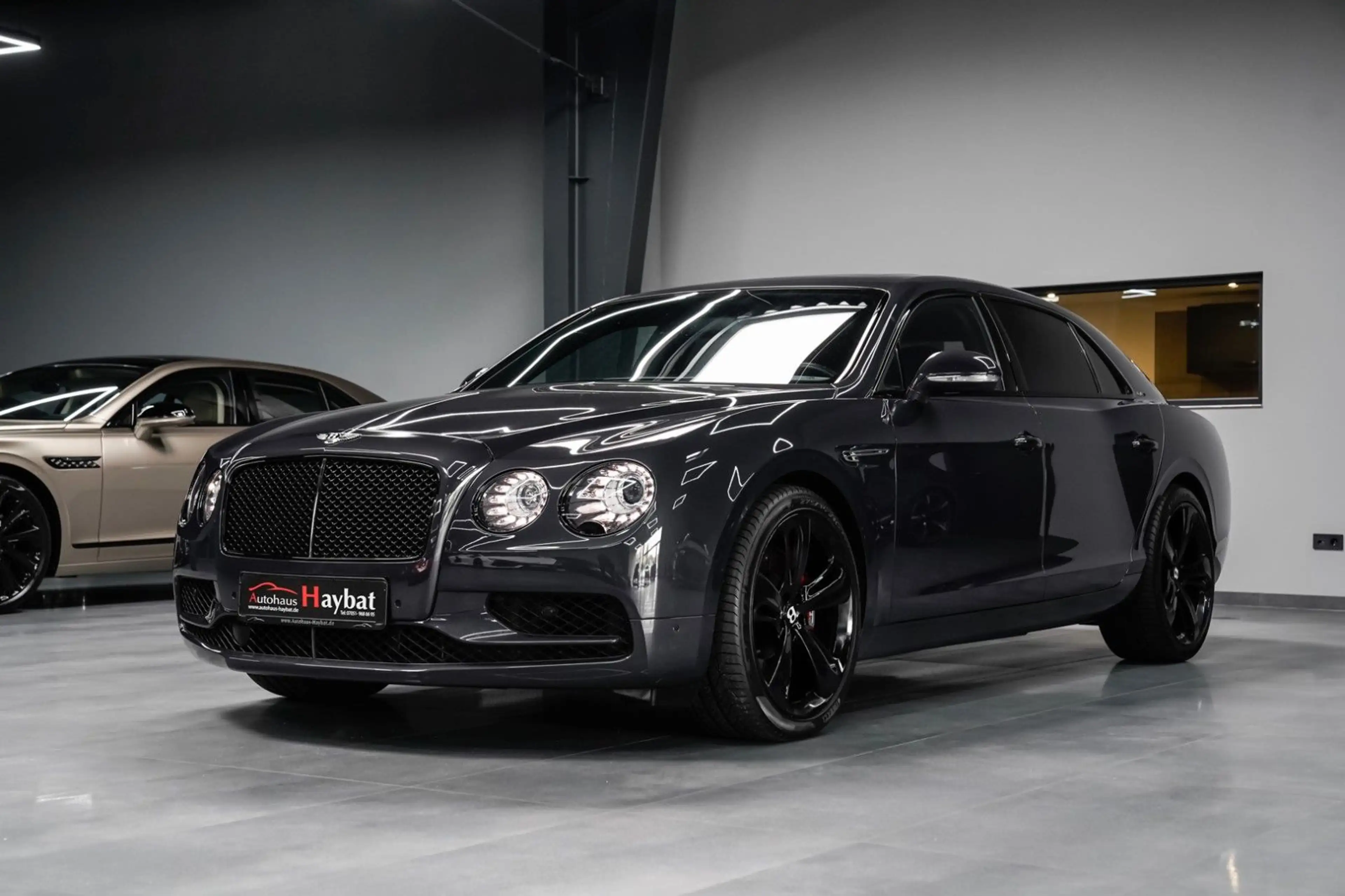 Bentley Flying Spur 6.0 W12 S Black Line — photo 3