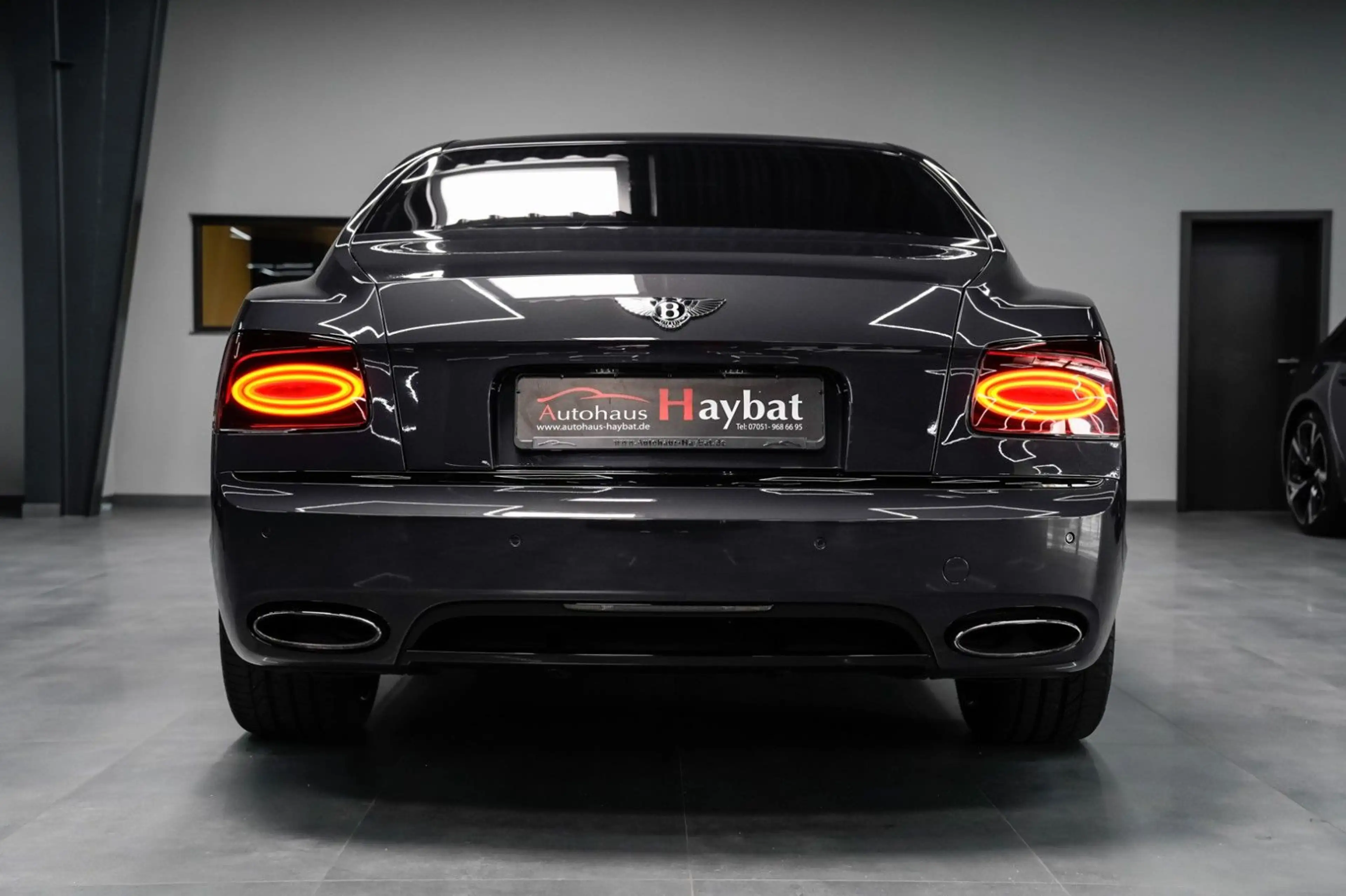 Bentley Flying Spur 6.0 W12 S Black Line — photo 7