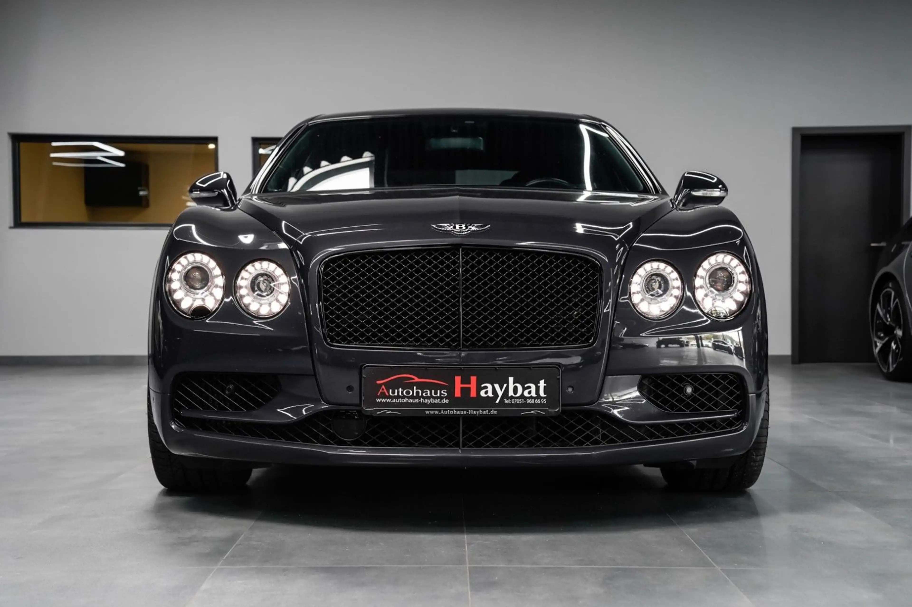 Bentley Flying Spur 6.0 W12 S Black Line — photo 2