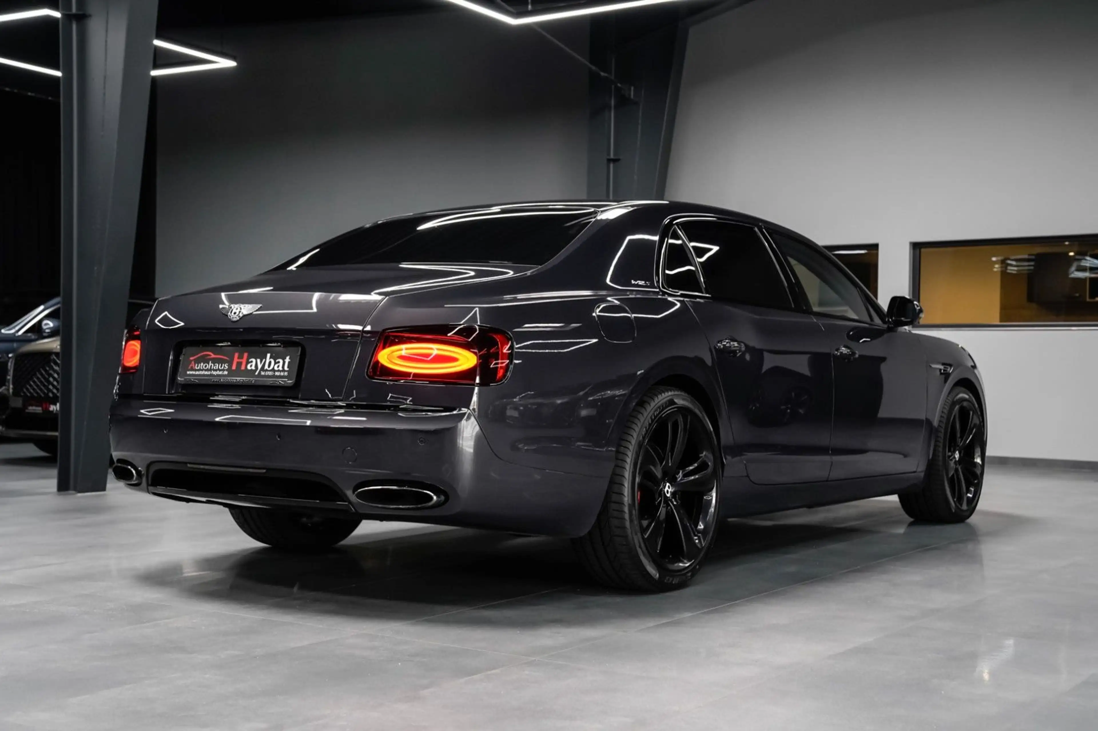 Bentley Flying Spur 6.0 W12 S Black Line — photo 8