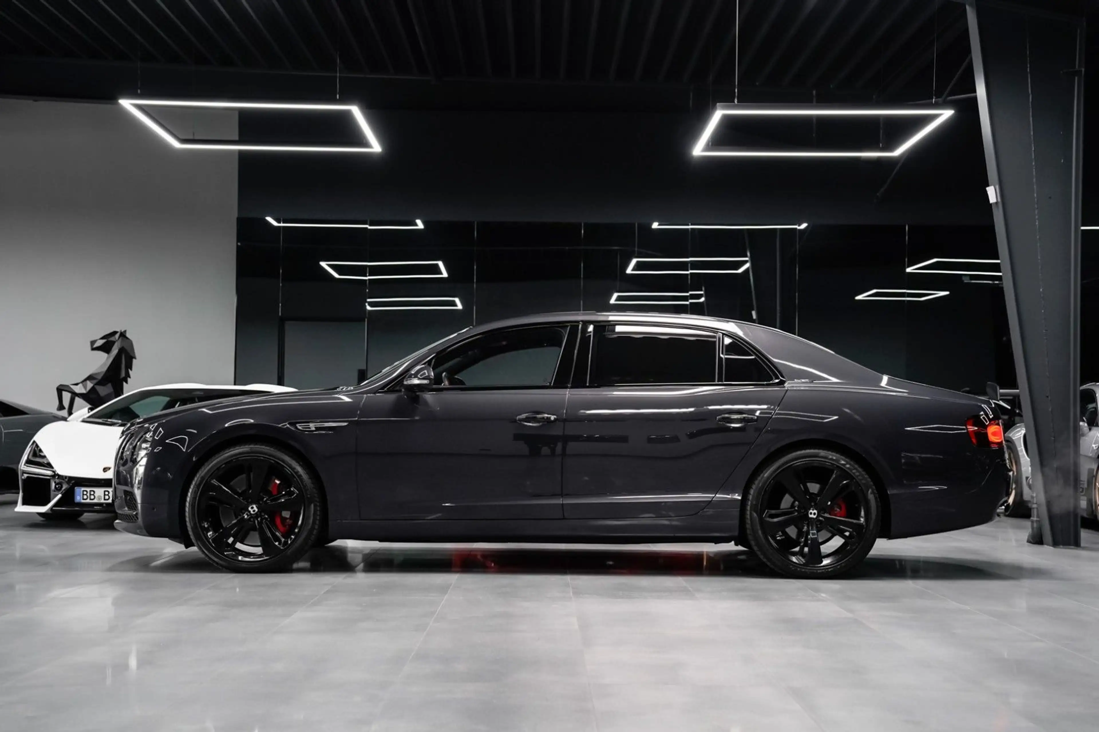 Bentley Flying Spur 6.0 W12 S Black Line — photo 4