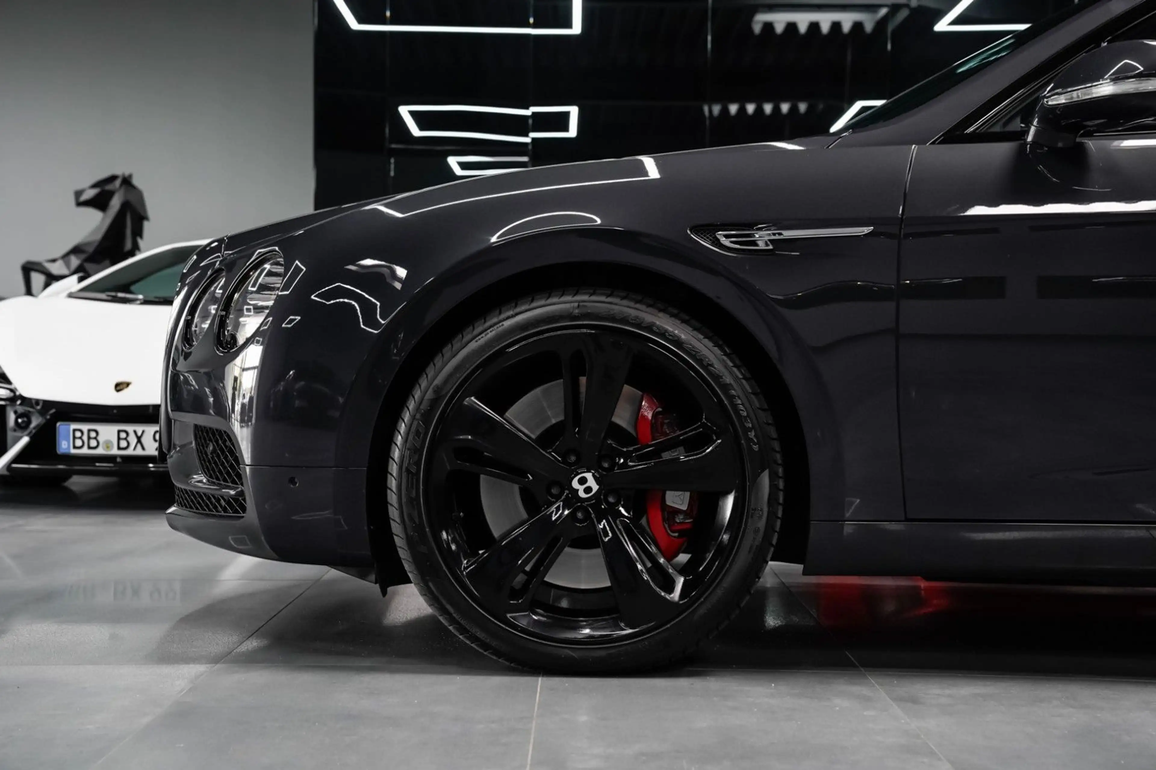 Bentley Flying Spur 6.0 W12 S Black Line — photo 5