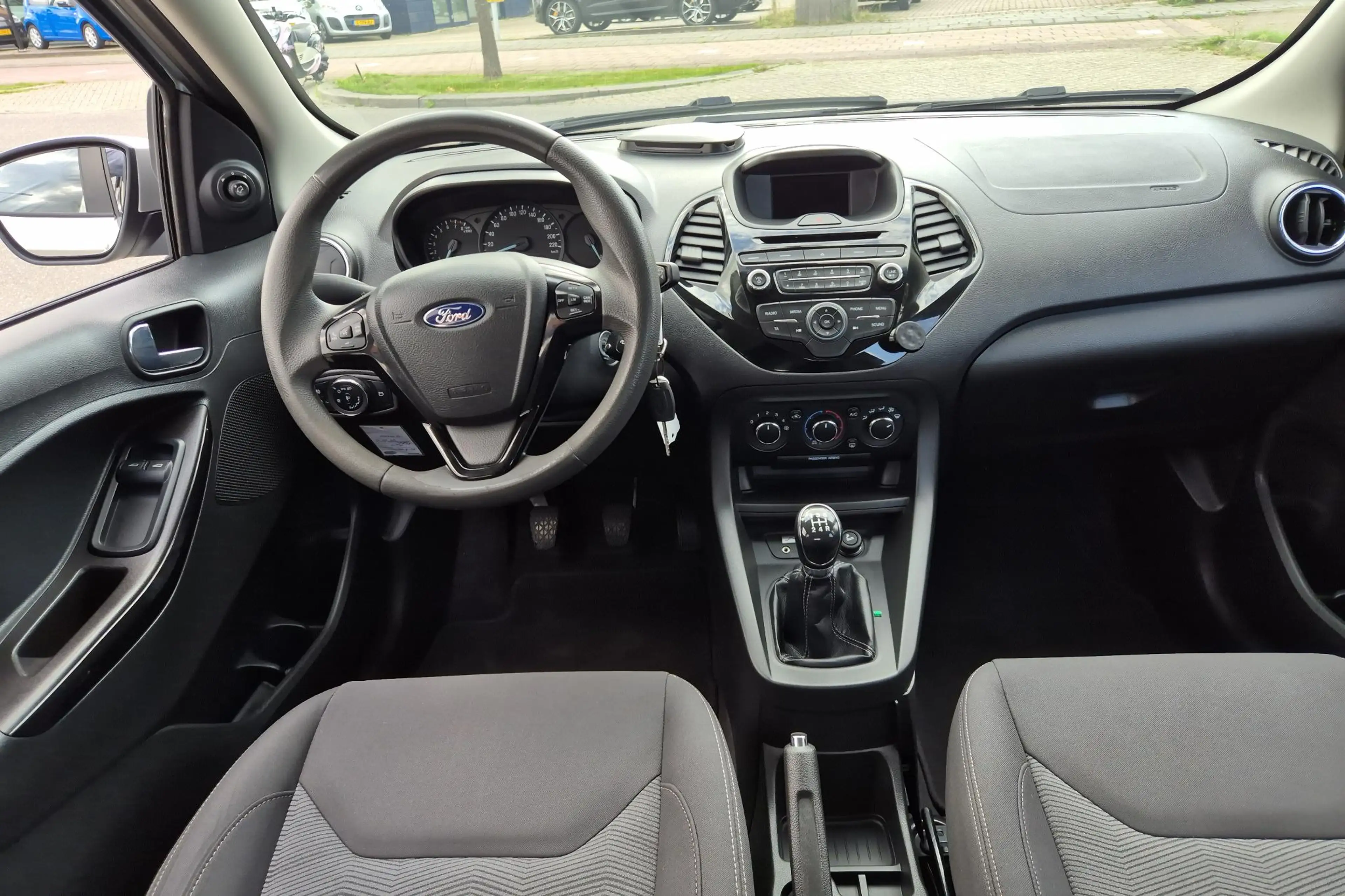 Ford Ka/Ka+ 1.2 Trend Ultimate — photo 9