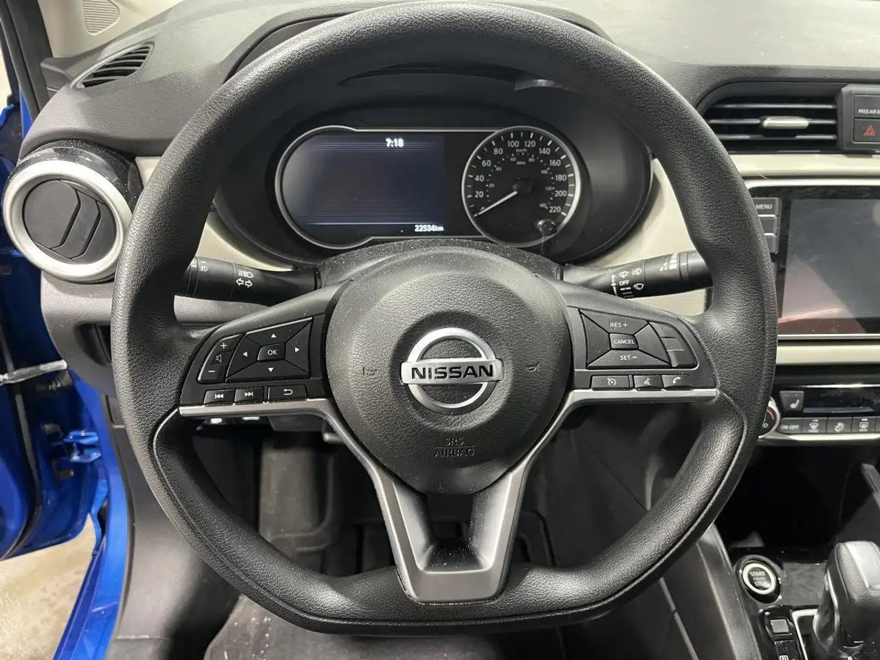 Nissan Versa снимка Nissan Versa
