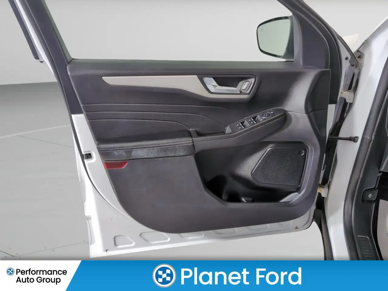 Ford Escape снимка Ford Escape